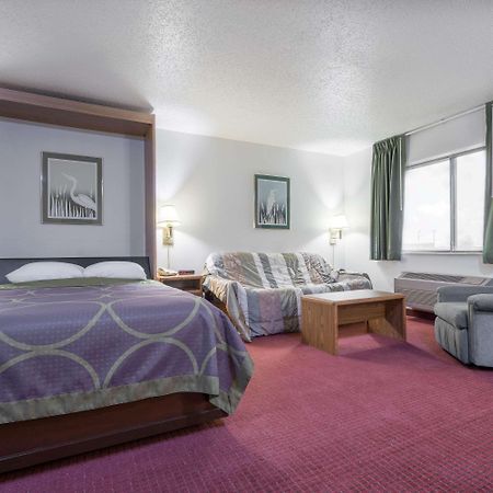 Super 8 By Wyndham Fond Du Lac Ngoại thất bức ảnh