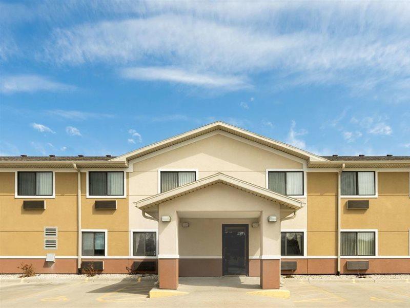 Super 8 By Wyndham Fond Du Lac Ngoại thất bức ảnh