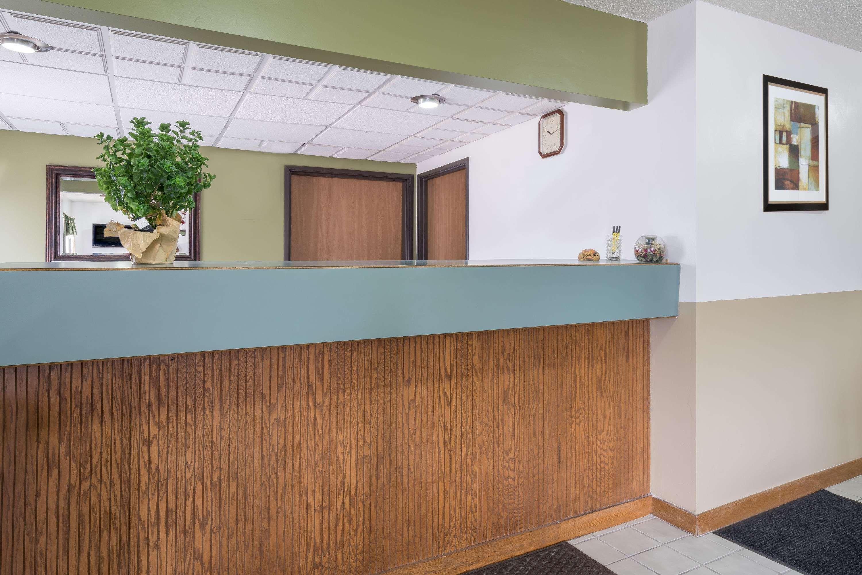 Super 8 By Wyndham Fond Du Lac Ngoại thất bức ảnh