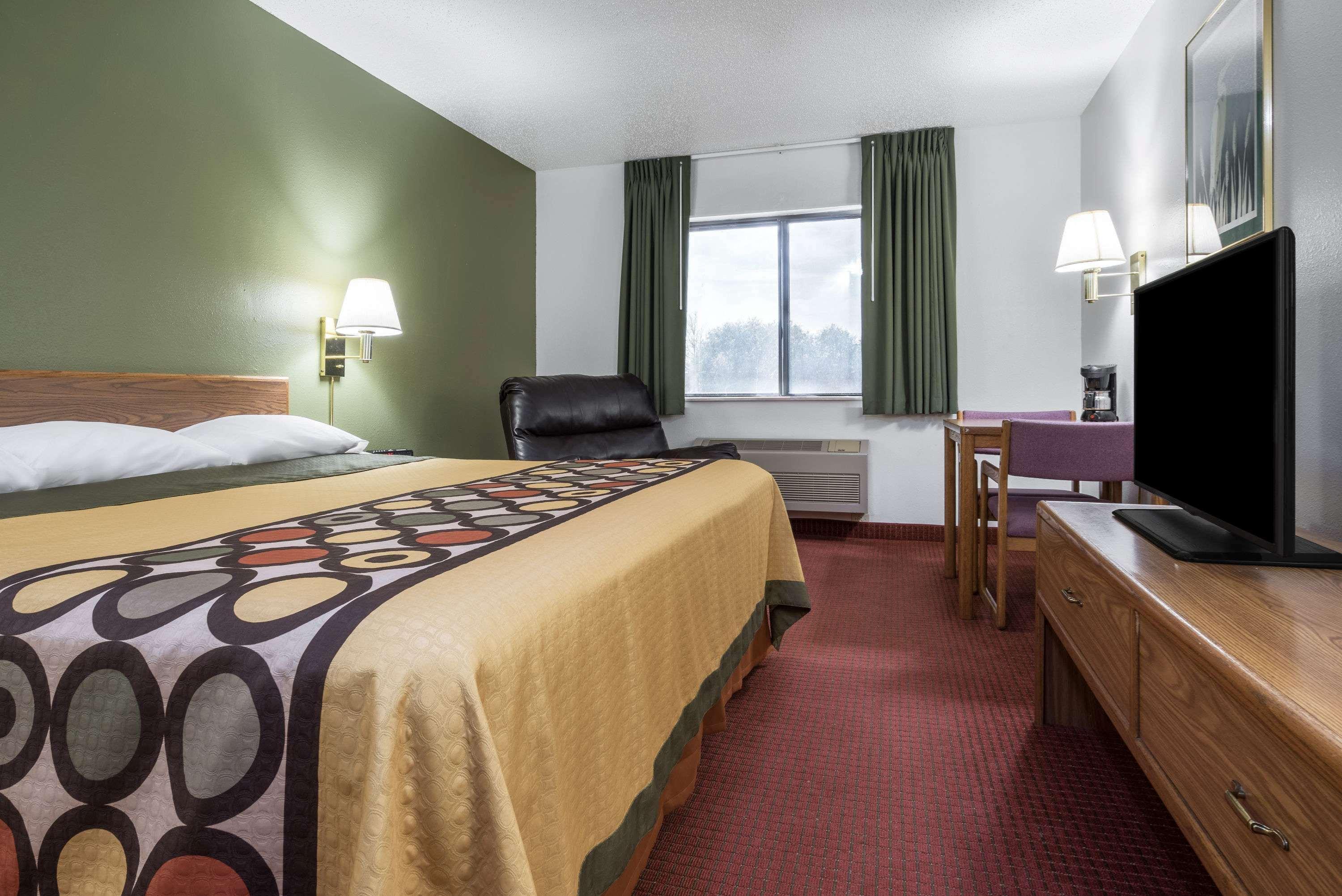 Super 8 By Wyndham Fond Du Lac Ngoại thất bức ảnh