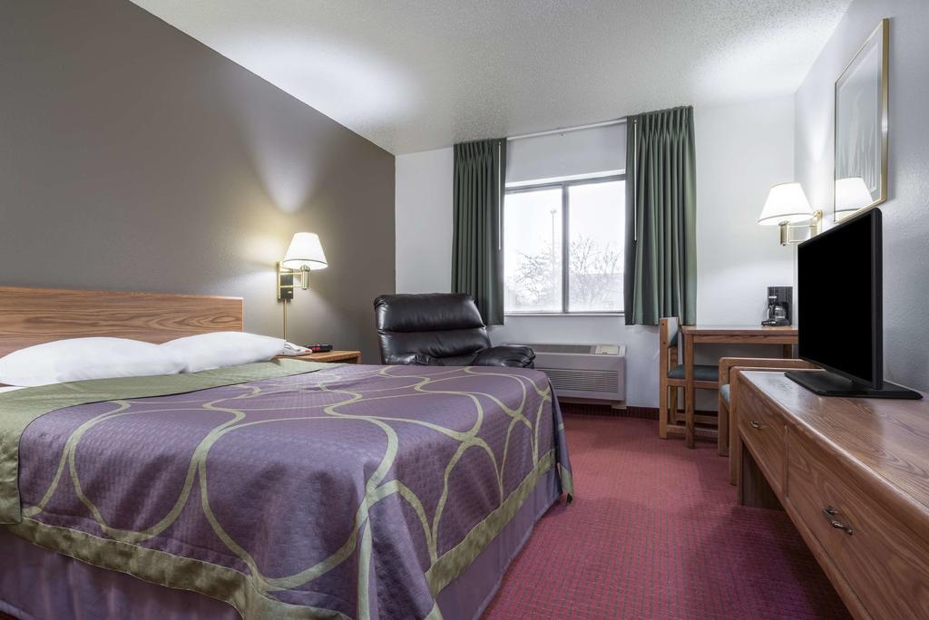 Super 8 By Wyndham Fond Du Lac Ngoại thất bức ảnh